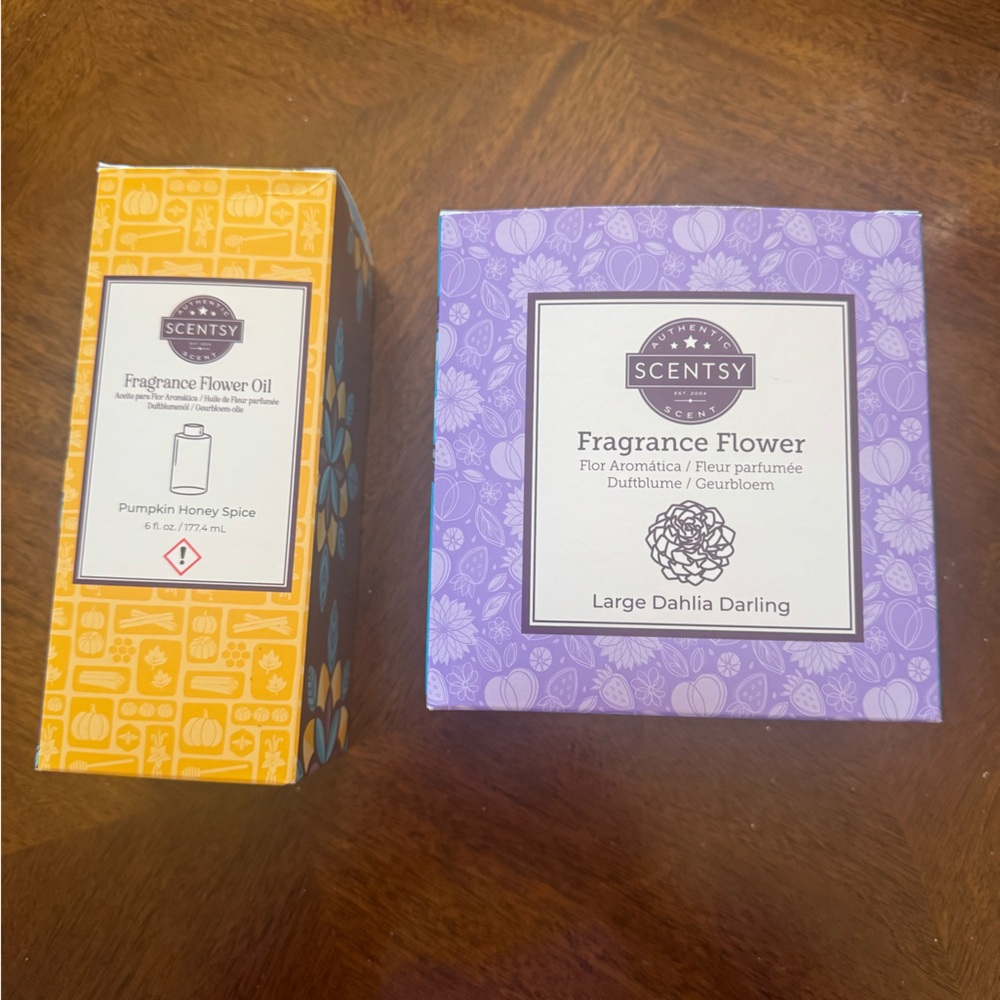 Scentsy Pumpkin Honey Spice Large Fragrance Flower with Large Dahlia Flower